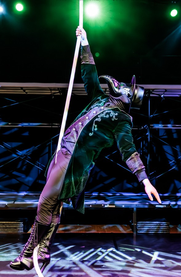 Dekaru aerial performance